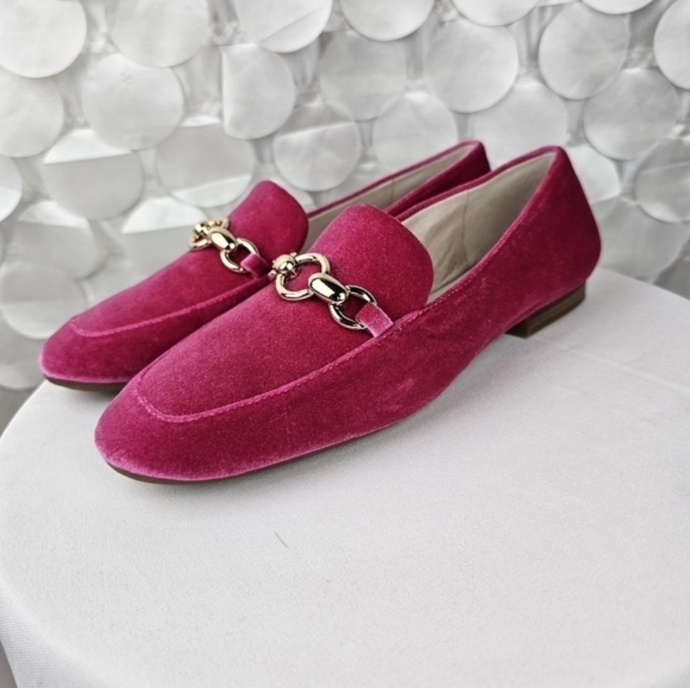 Gianni Bini Buckle Velvet Pink Flat Loafers Size 7